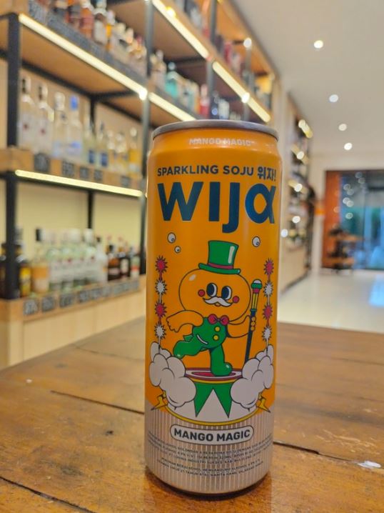 WIJA SPARKLING SOJU MANGO MAGIC 360ML | ganbai.id